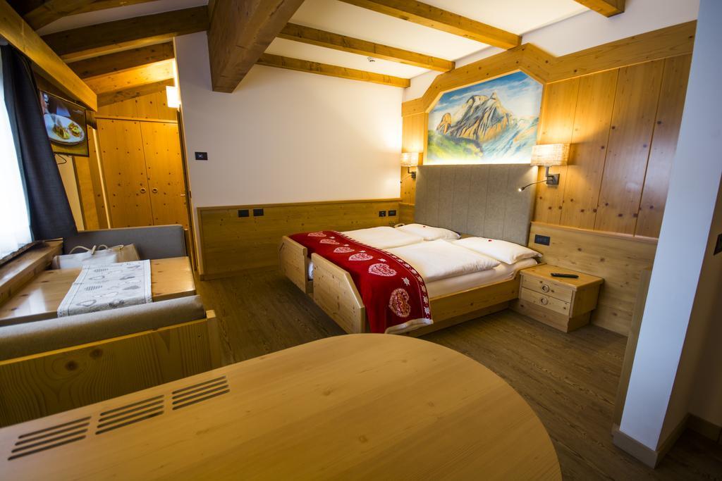 Hotel Cirelle Suite & Spa Canazei Kültér fotó