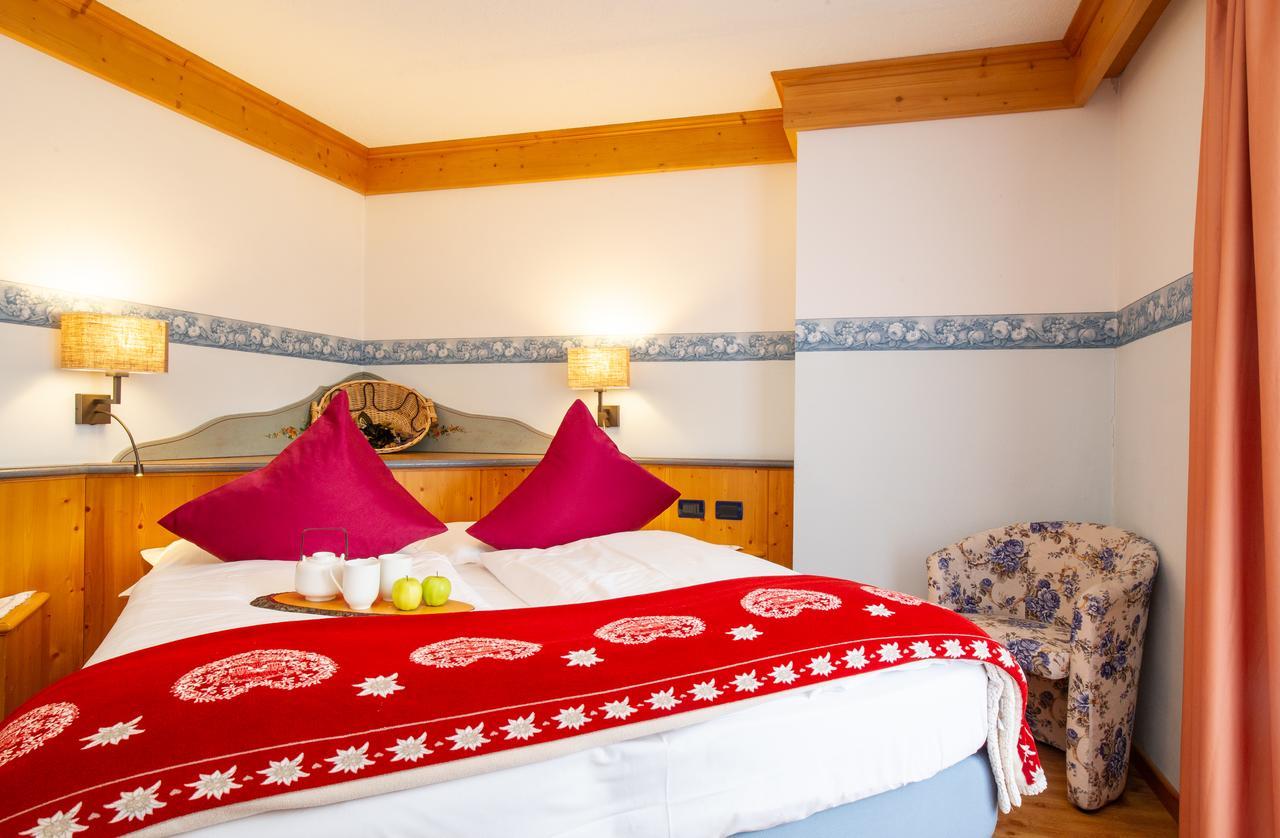 Hotel Cirelle Suite & Spa Canazei Kültér fotó